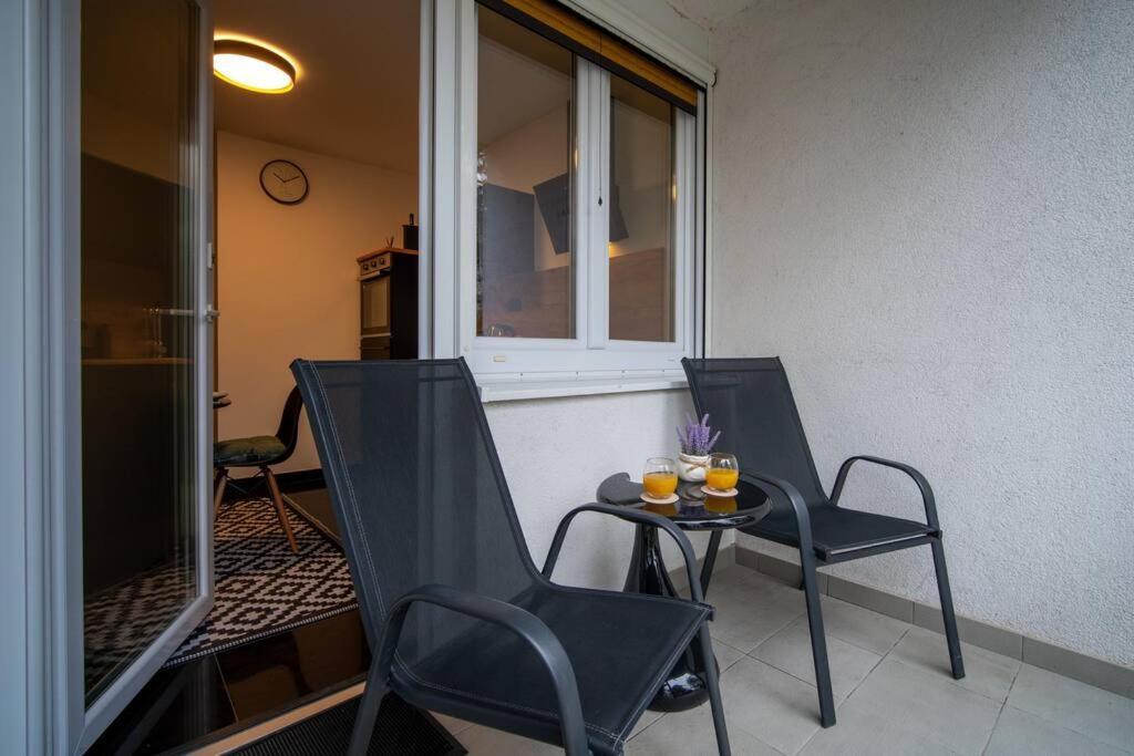 Apartment Hesa- 4 Star Apartment Риека Экстерьер фото