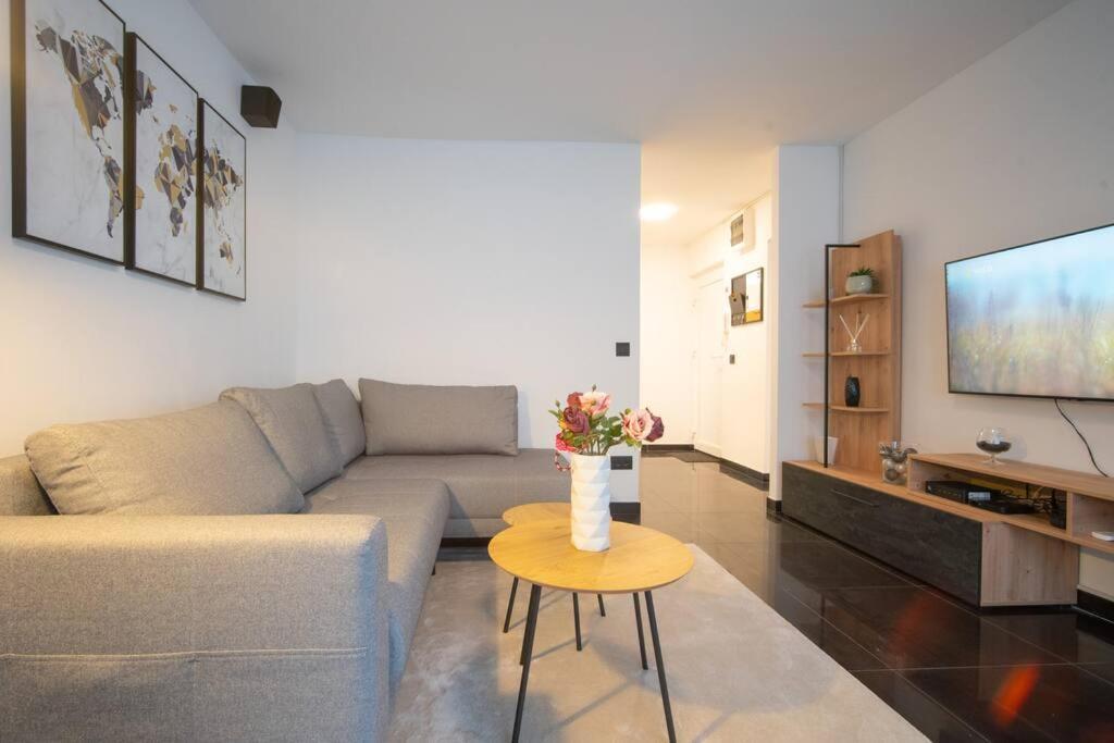 Apartment Hesa- 4 Star Apartment Риека Экстерьер фото