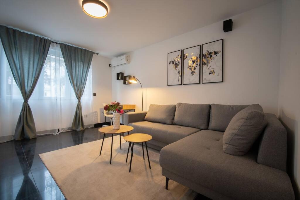 Apartment Hesa- 4 Star Apartment Риека Экстерьер фото